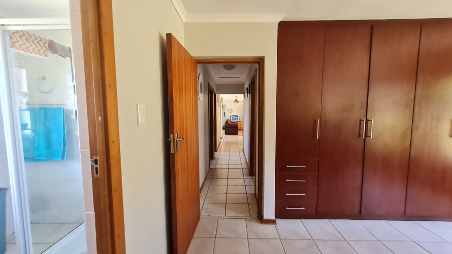 3 Bedroom Property for Sale in Dana Bay Western Cape